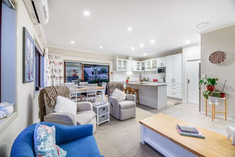 9 Seafort Lane Silverdale_1