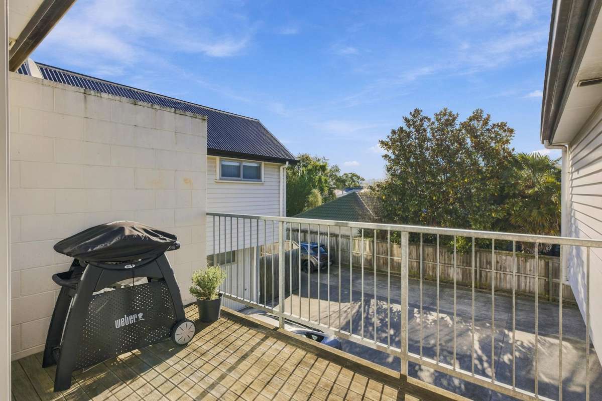 1-2/76A Southampton Street_5