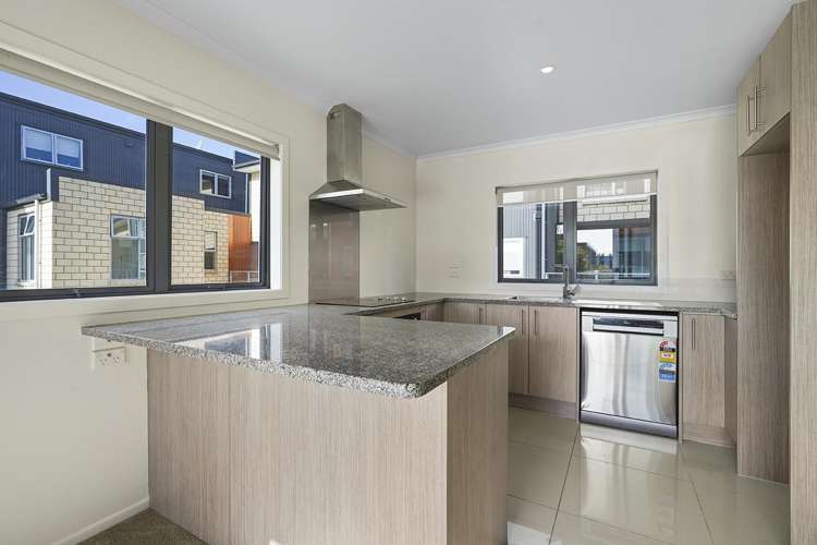 2/9 Vialou Street Hamilton Central_5