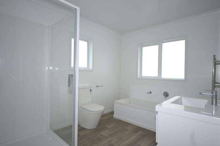 15A River Road Kawerau_7