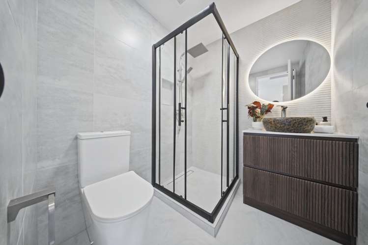 1 & 2/8 Indus Place Half Moon Bay_13