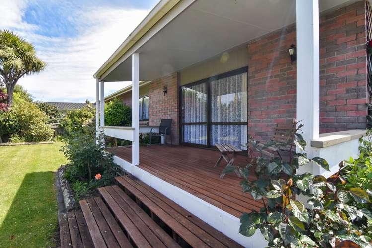 12 Deller Drive Carterton_19