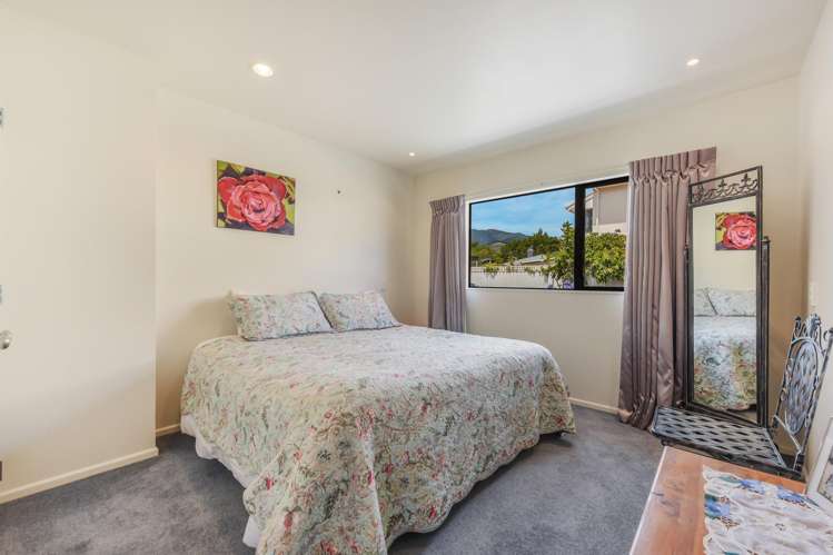 5 Highgrove Way The Wood_13