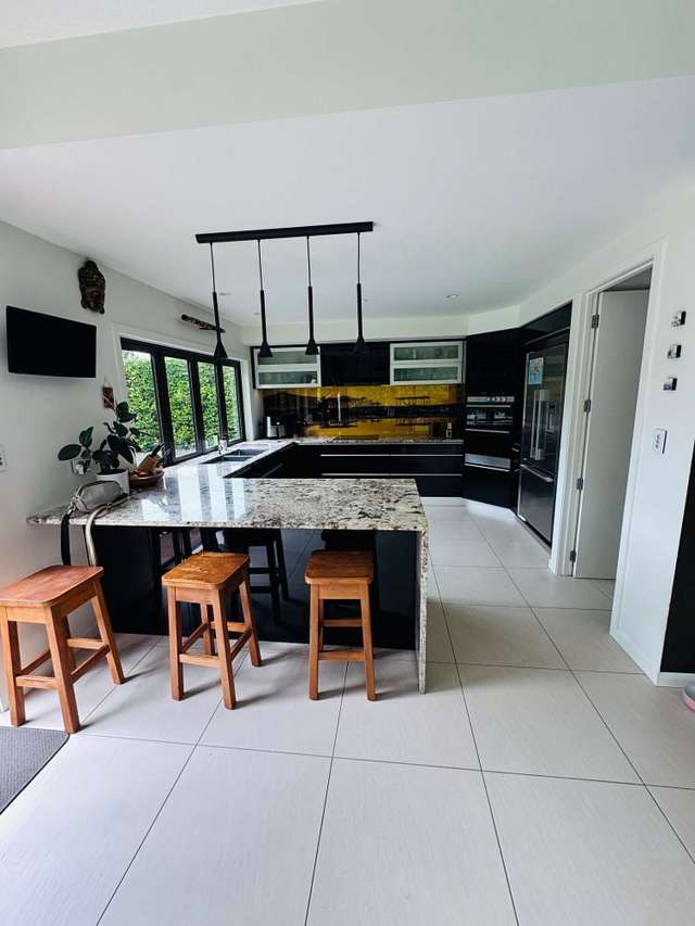 Fully Furnished Lifestyle Rental (May-Nov)