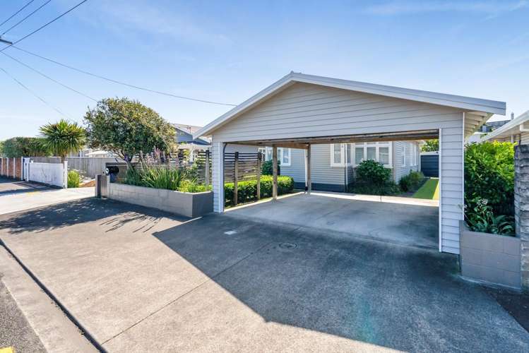 86 Tukapa Street Westown_22