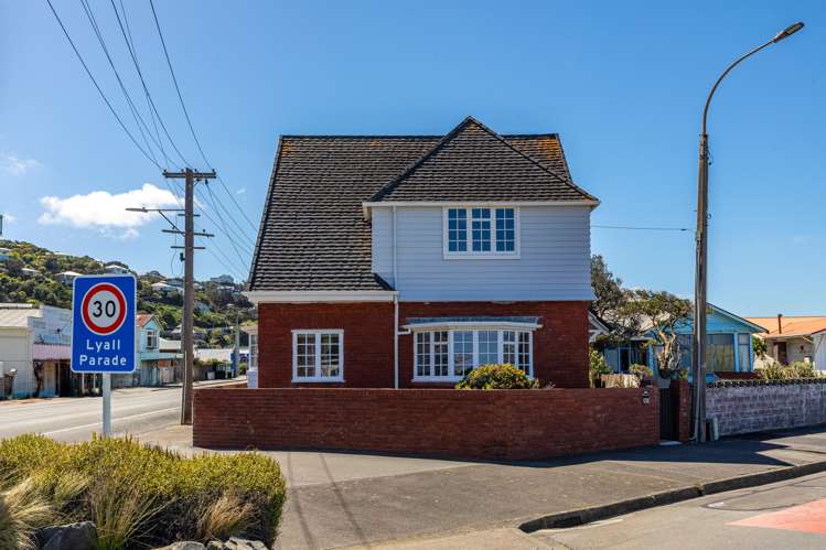 132 Lyall Parade Lyall Bay_20
