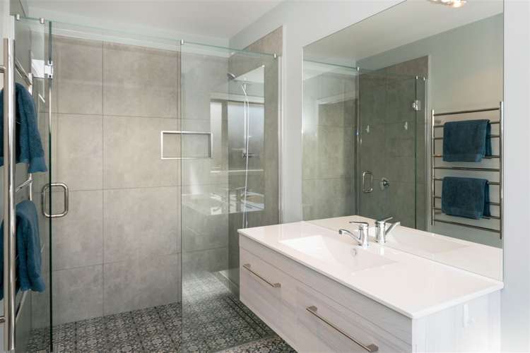 14 Catalina Crescent Burleigh_12