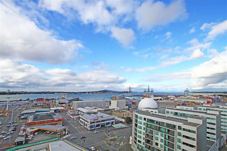 1204/30 Beach Road Auckland Central_16