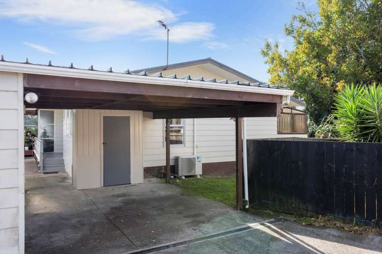 3/11a Bayside Avenue Te Atatu Peninsula_15