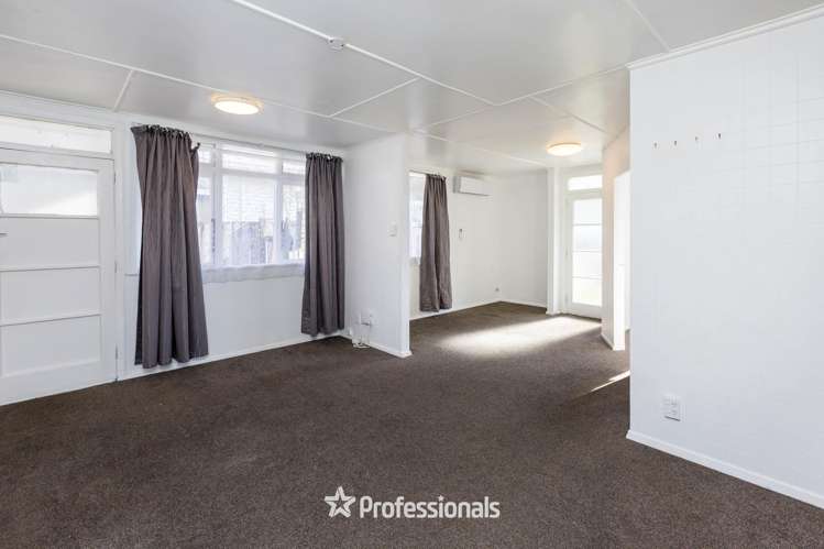 35 Hanson Grove Stokes Valley_2