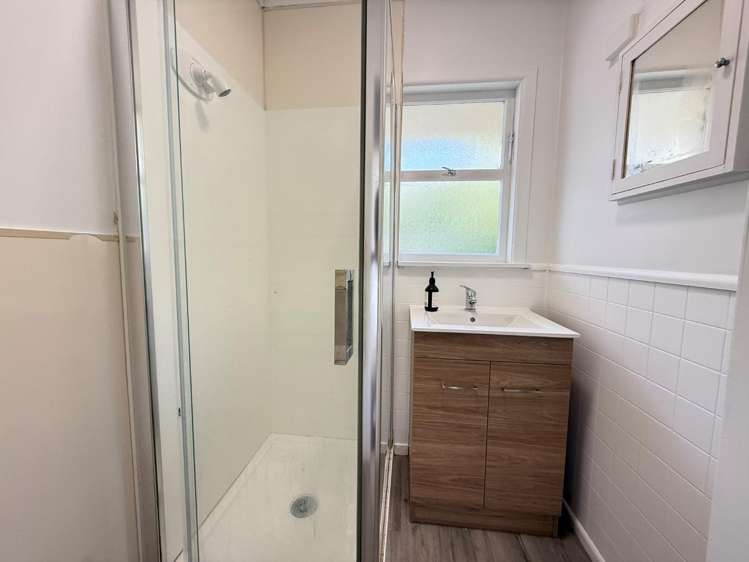 1/9 Moana Avenue Belmont_9