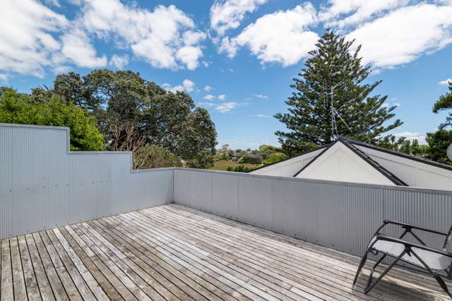 2/60 Aramoana Avenue Devonport_4