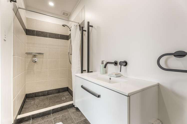 18 Huia Street Oneroa_15
