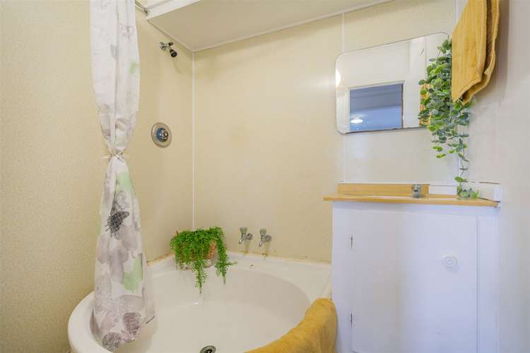 1 Pine Grove Tairua_18