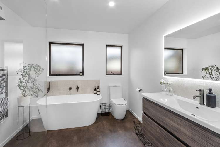 2/5 Astor Place Halswell_11