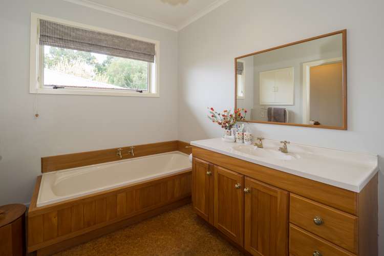 218 Racecourse Road Allenton_9