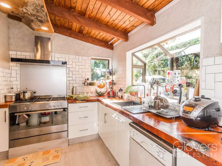 62 Woodfern Crescent Titirangi_7