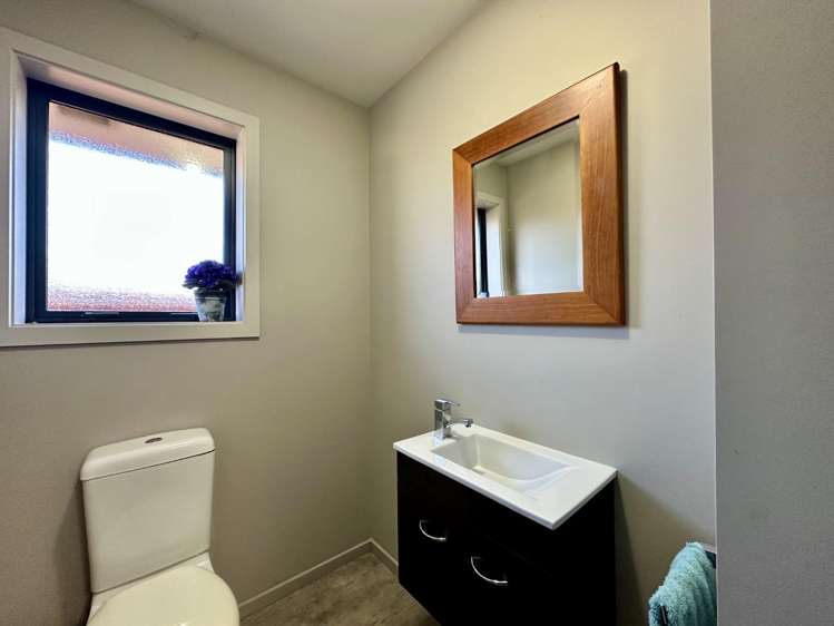 12 Elmwood Grove Tinwald_16