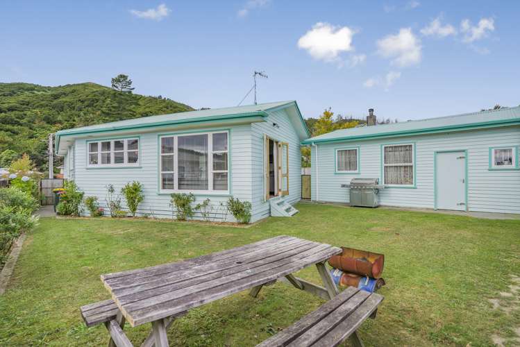 21 Pollard Street Wainuiomata_13