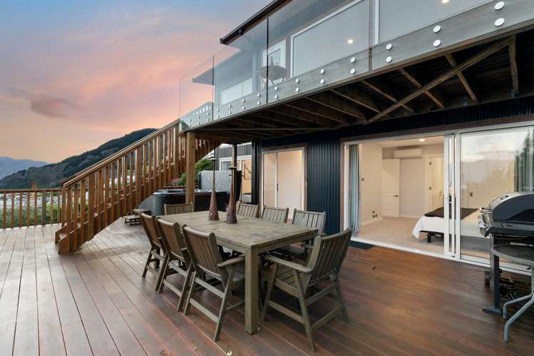 115 Wynyard Crescent Fernhill/Sunshine Bay_31