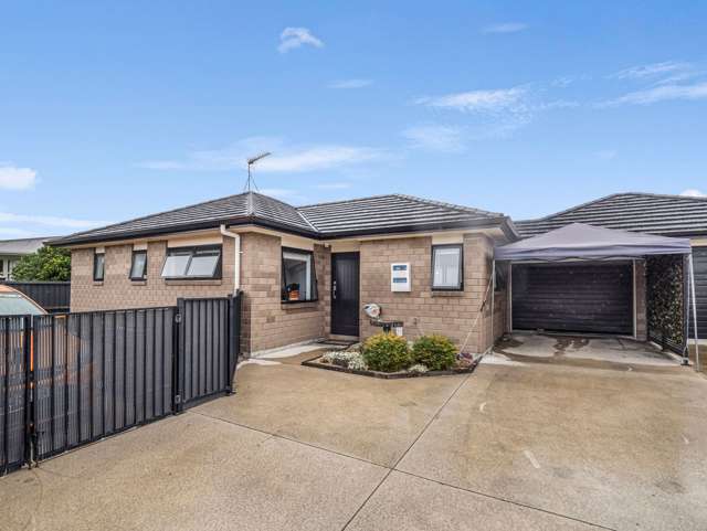 Follow Your Heart To This Heath Street Home