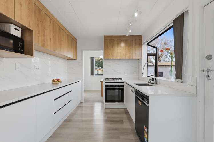 39 Thornlow Street Glendene_6