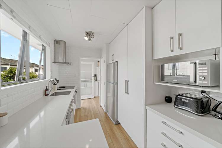 1/18 Gossamer Drive Pakuranga Heights_30