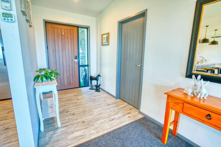 14 Tasman View Road Paroa_6