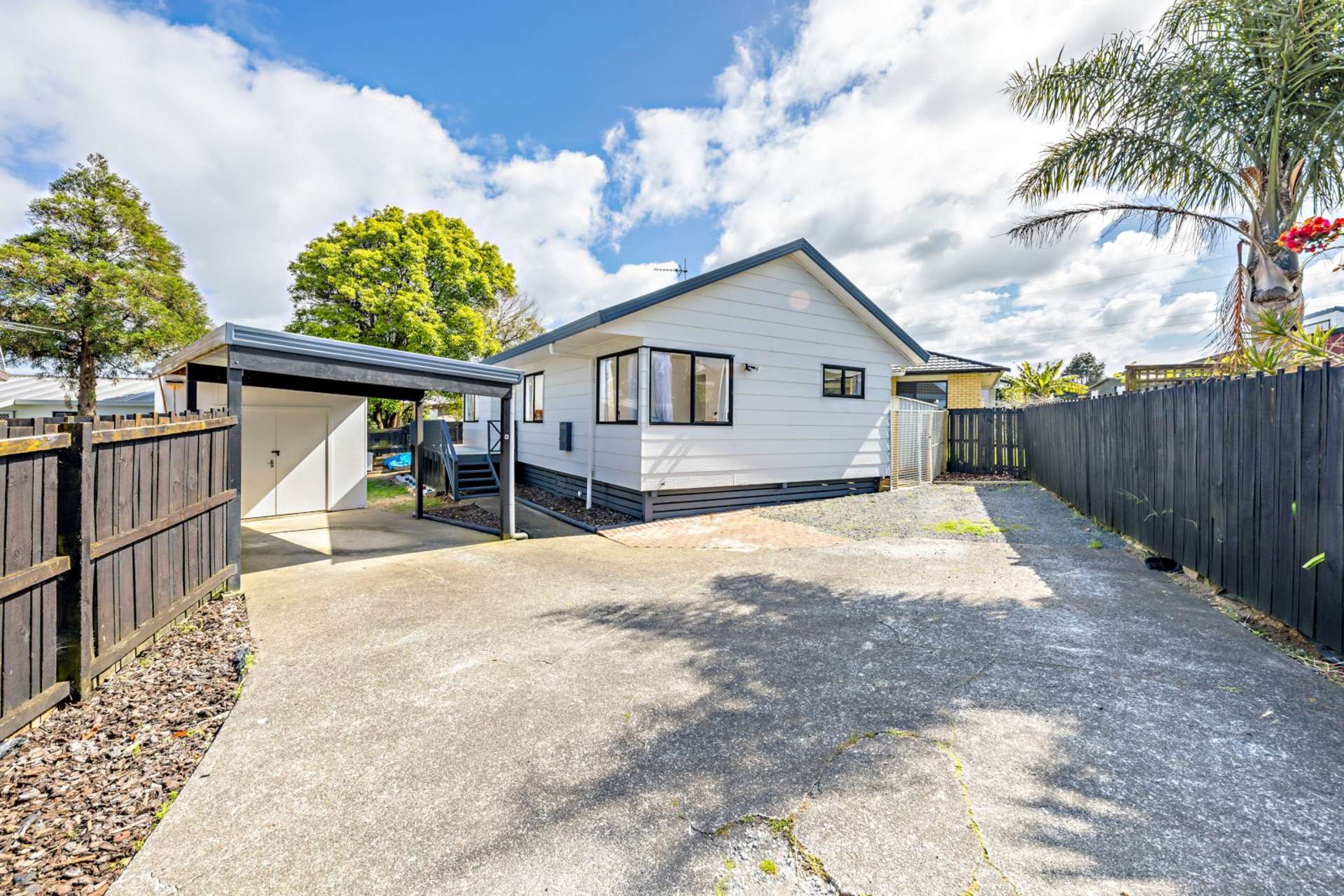 2/15 Leven Lane Totara Heights_0