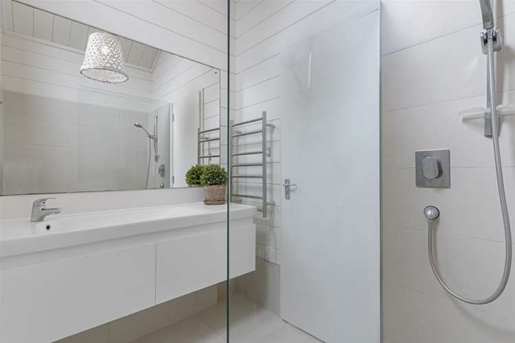 5 Claxton Avenue Pauanui_13