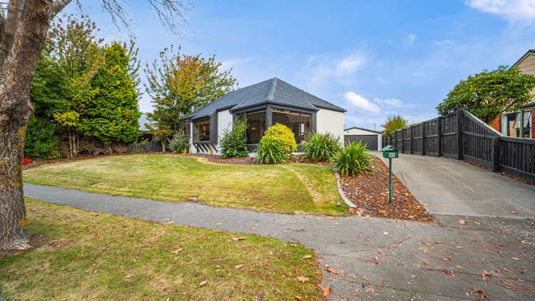 45 Karnak Crescent Russley_14