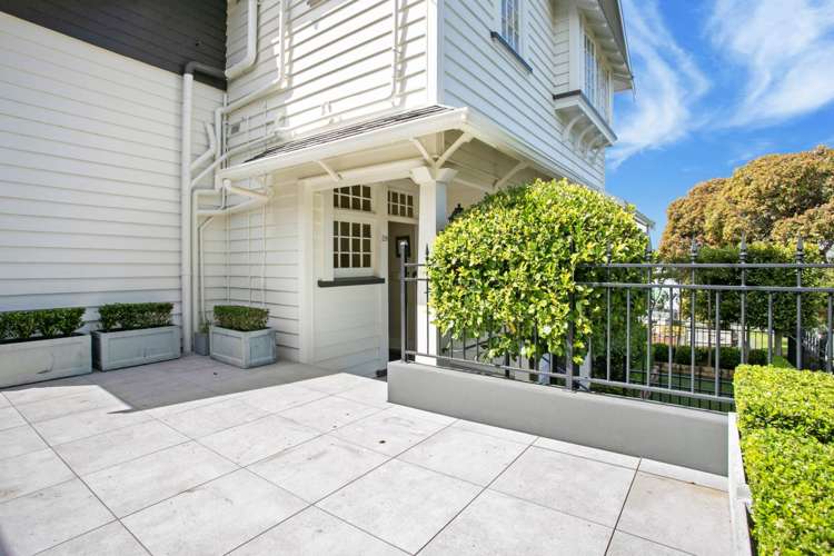 29 Seccombes Road Epsom_20