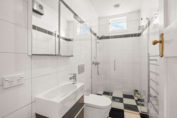 243 Edgeware Road St Albans_9
