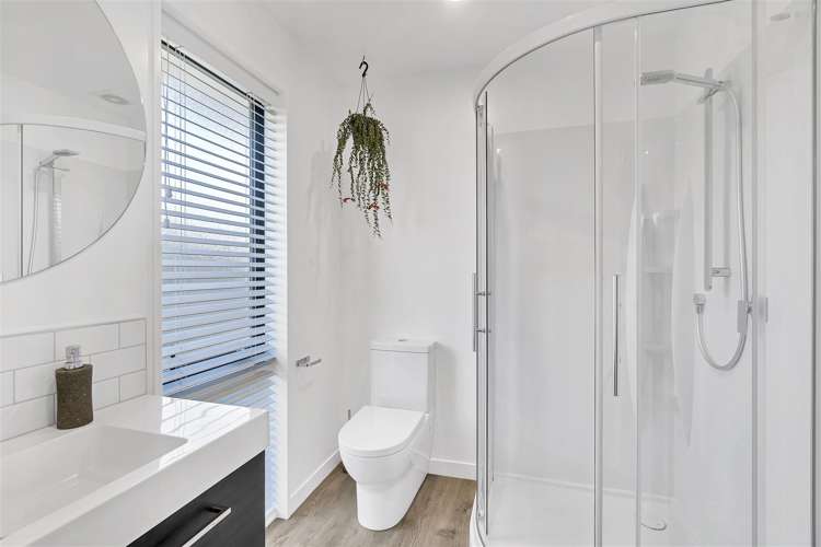 6 Fry Place Rolleston_12