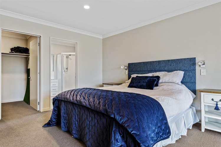 646 Grange Road Burnham_21