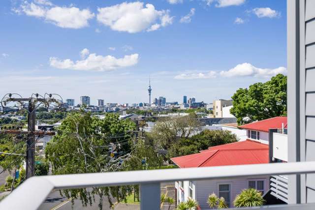 Light and bright in Mt Eden