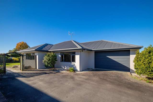 Spacious, Private & Freshly Updated!
