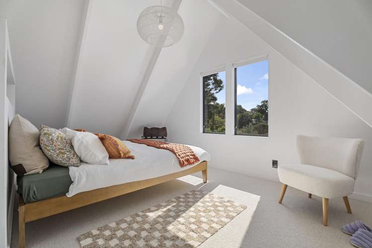 29 Calais Terrace Ostend_15