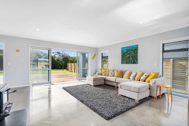 8 Galbraith Street Matapouri_5