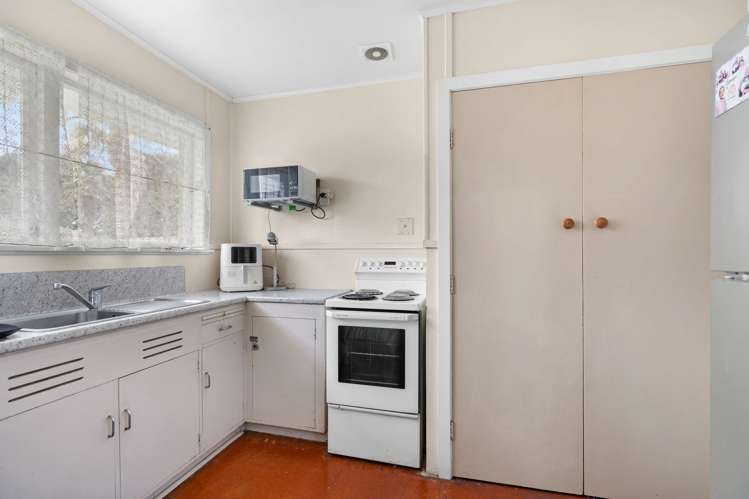 22A&B Tui Crescent Maunu_17