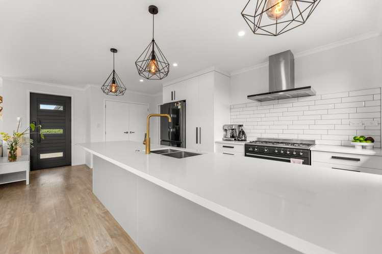 23 Opouatu Avenue Glenbrook_1