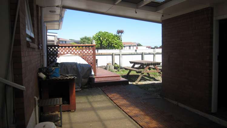 23 Keith Road Paroa_15