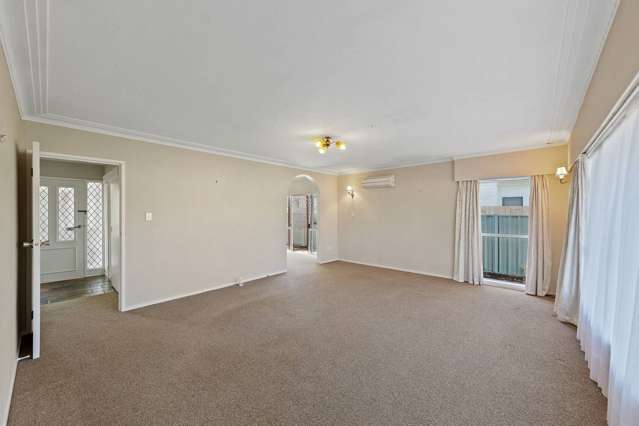 10 Mirrabooka Avenue Botany Downs_4