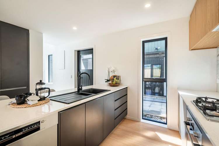 4/8 Victoria Street Ebdentown_4