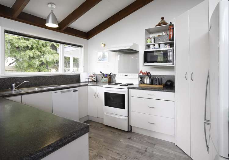 16 Leicester Street Stoke_5