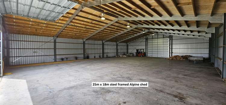 27 Mandeville Kingston Crossing Road Mandeville_13