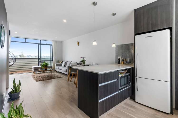 127E Queens Road Panmure_12