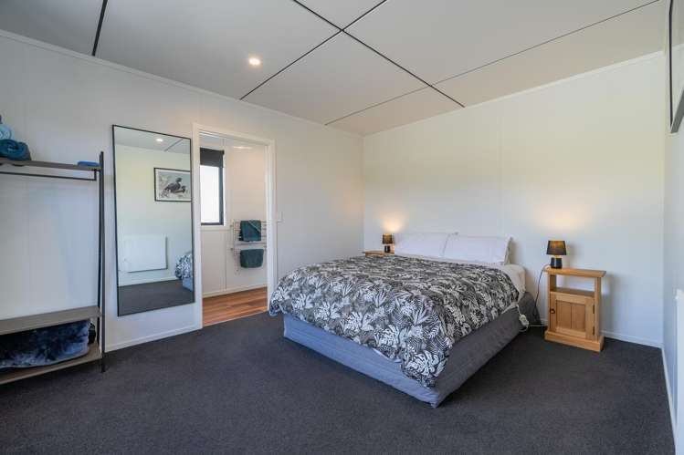 27 Tawera Place Te Anau_17