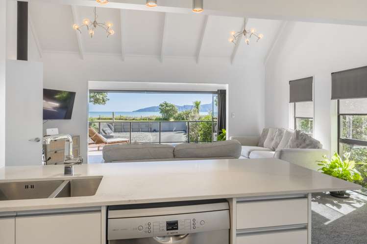 82 Marine Parade Paraparaumu Beach_5