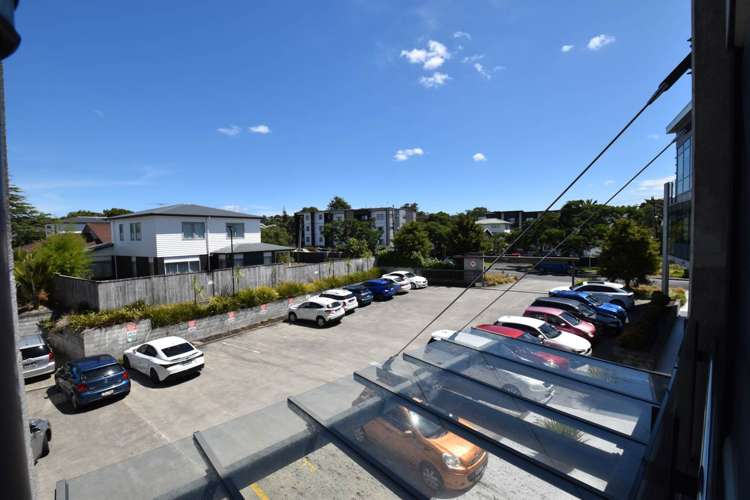 Unit 3.2 /381 Great South Road Ellerslie_10